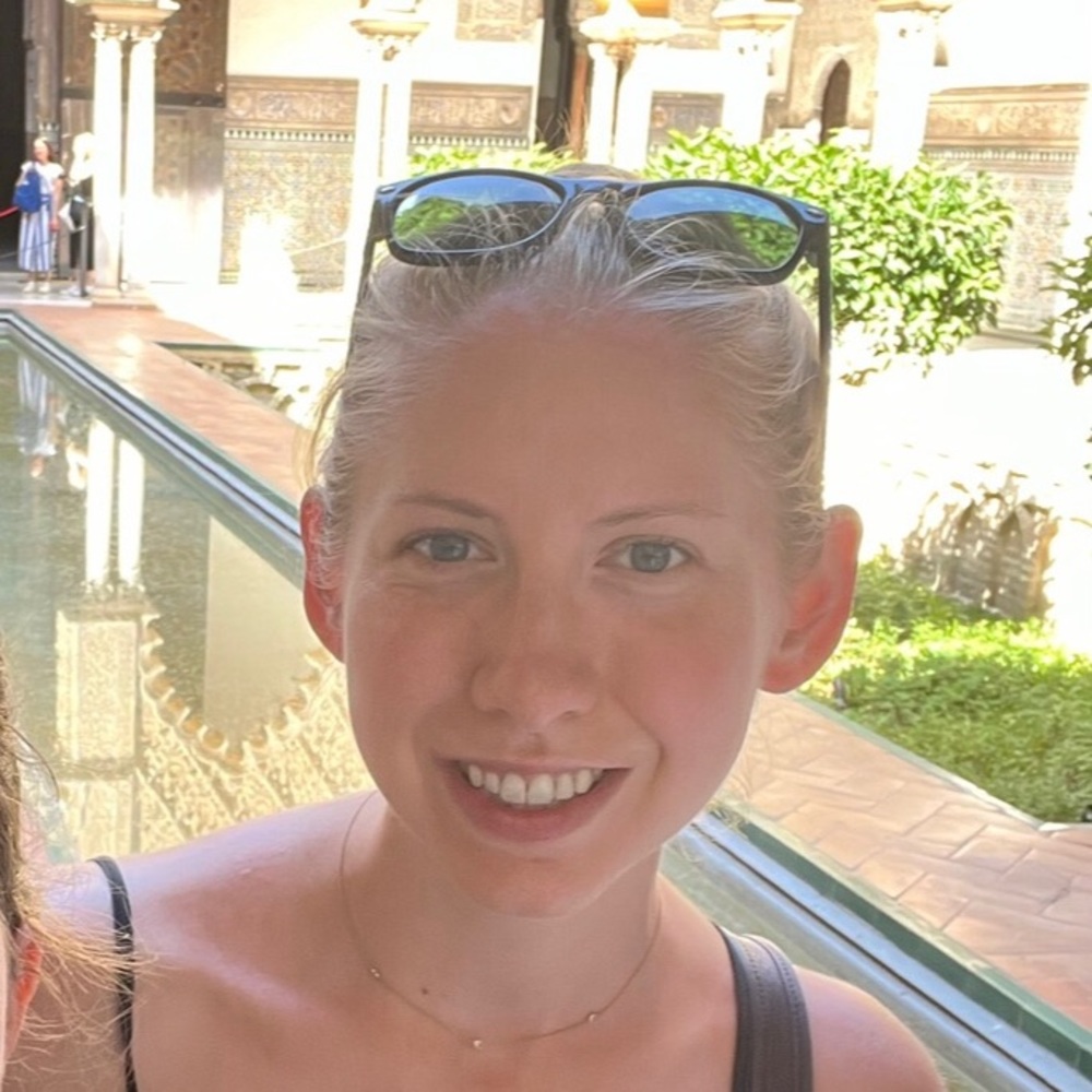 Meet your Posher, Stephanie